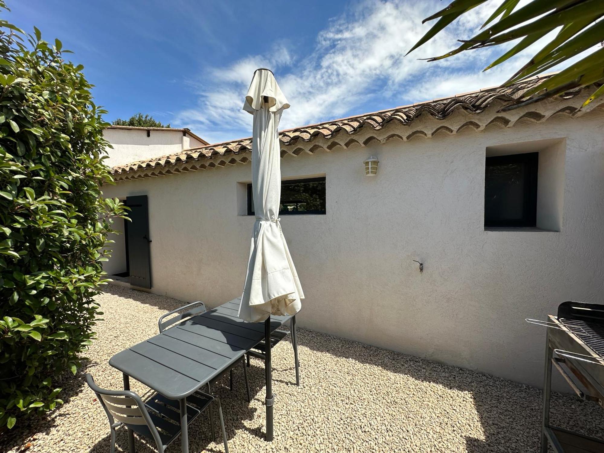 Maison Contemporaine Avec Piscine Privee Chauffee, Entre Plages Et Provence, Borne 11 Kw Istres Zewnętrze zdjęcie