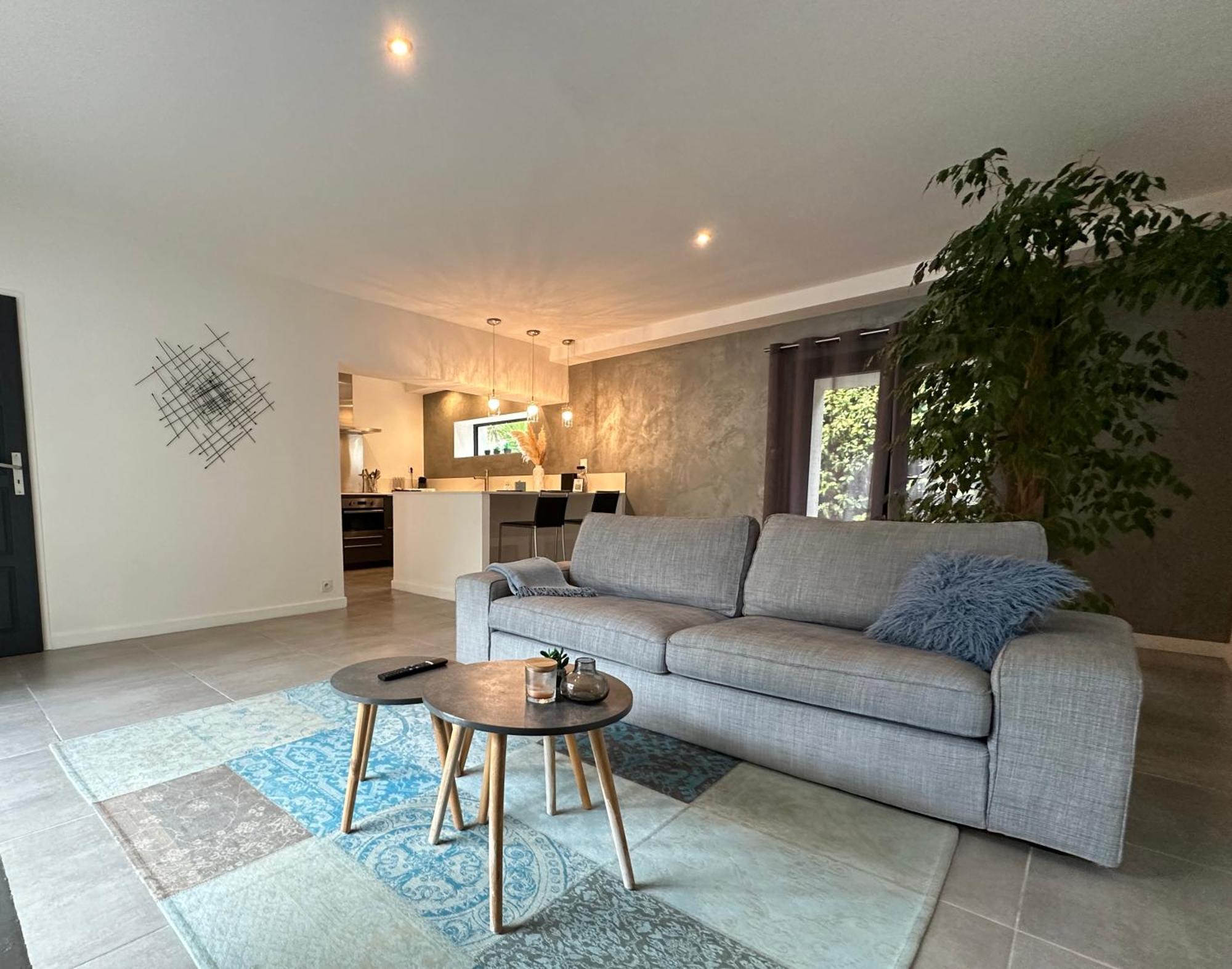 Maison Contemporaine Avec Piscine Privee Chauffee, Entre Plages Et Provence, Borne 11 Kw Istres Zewnętrze zdjęcie