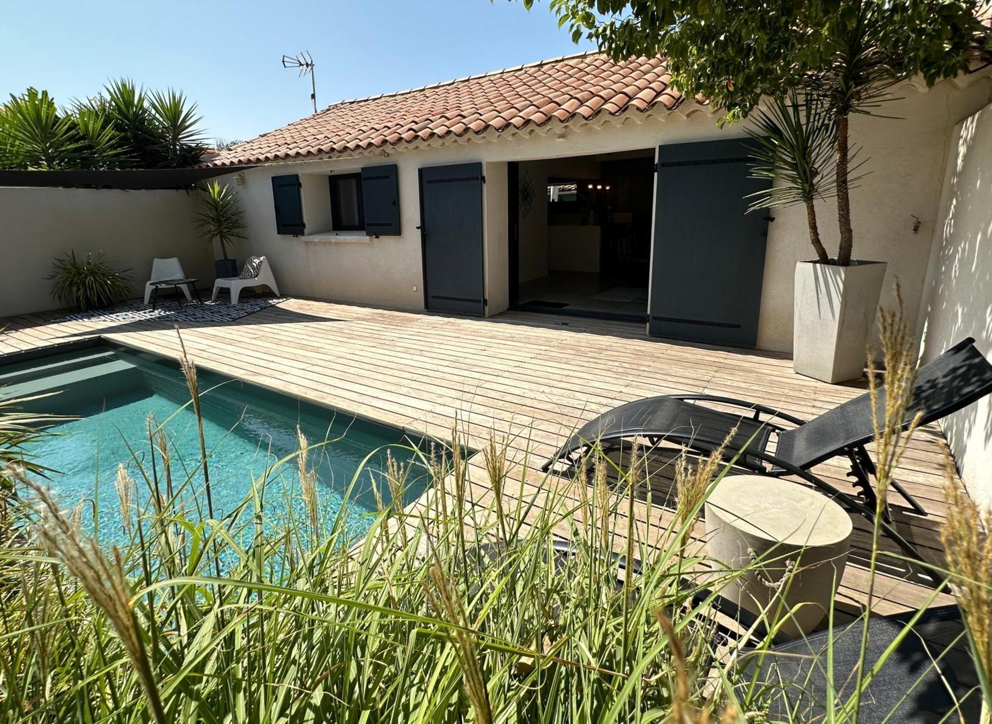 Maison Contemporaine Avec Piscine Privee Chauffee, Entre Plages Et Provence, Borne 11 Kw Istres Zewnętrze zdjęcie